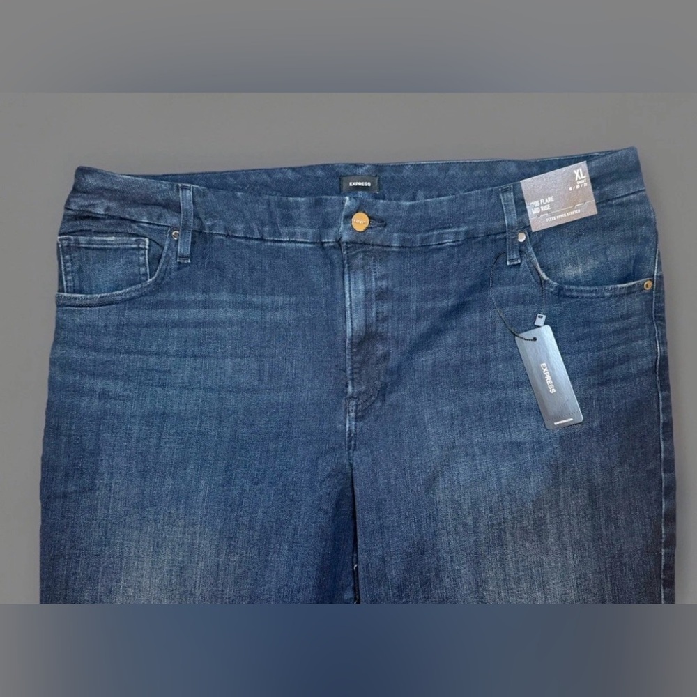 NWT Express Jeans Womens Blue 70s Flare Mid Rise Stretch Denim XL Short 38x31 - Picture 3 of 13